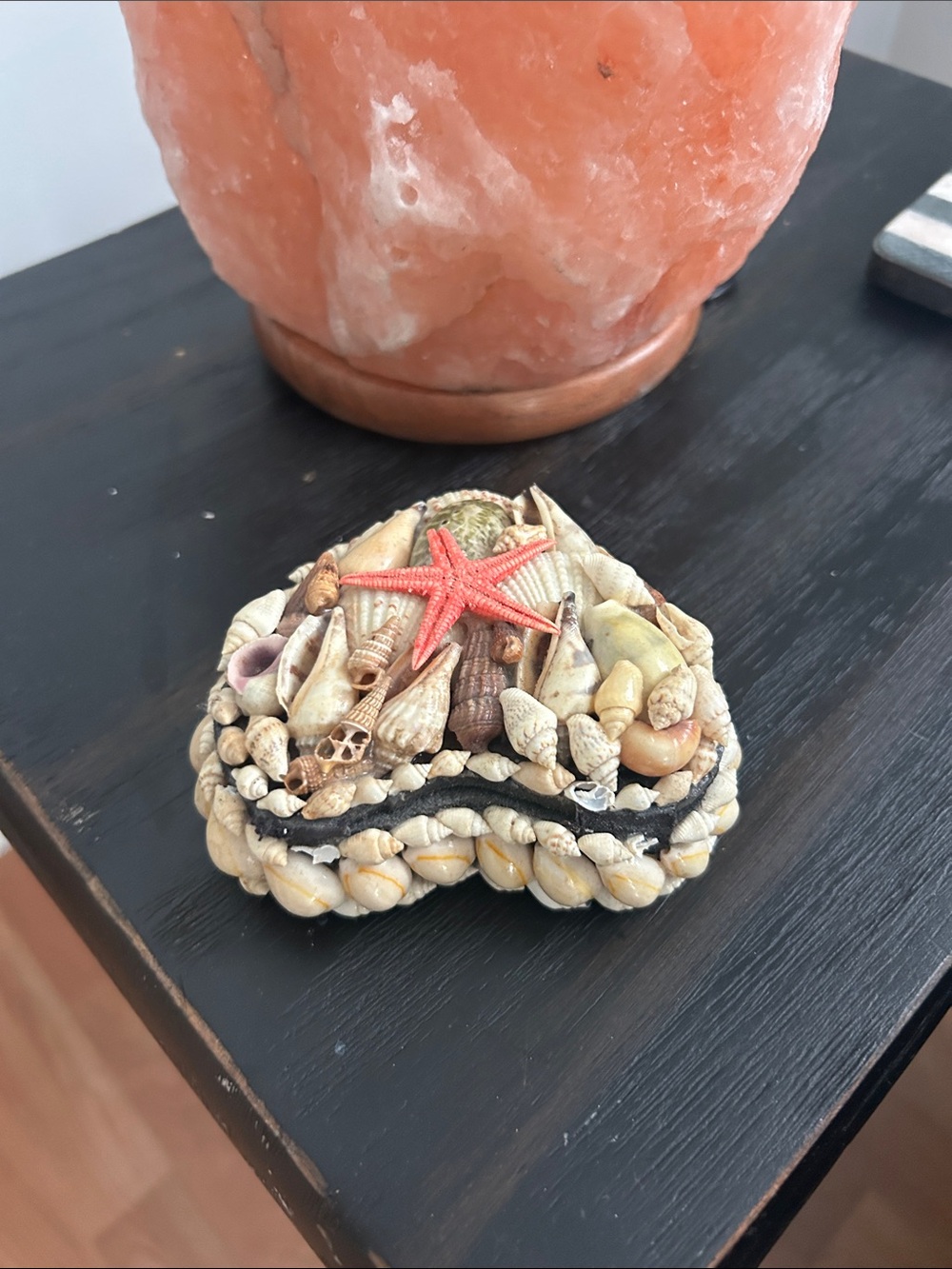 Heart-Shaped Shell Trinket Box with Red Starfish - Picture 4 of 5